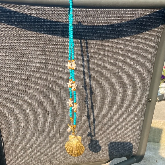 Natural Shell Gilded in Gold Leaf with a Starfish-Freshwater Pearl Boho Necklace - Picture 3 of 7